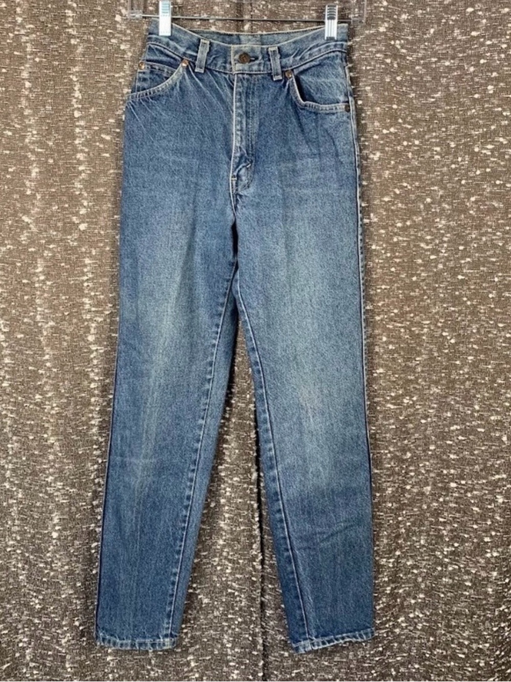 True vintage Levi’s white tab - Picture 2 of 16